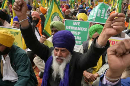 Farmers' protest: March to restart amid tight security at Delhi's borders