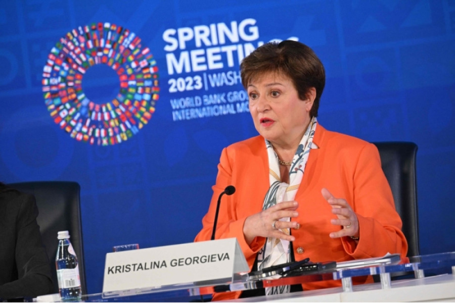 IMF chief urges world to avoid a 'second Cold War'