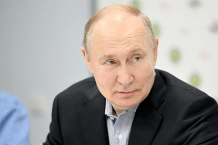Putin vows to 'intensify' attacks against Ukraine military targets