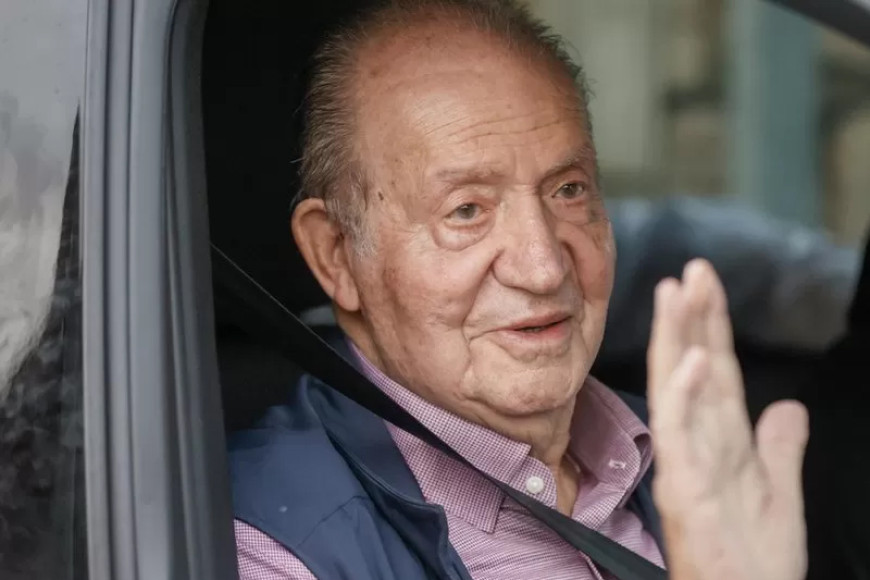 Juan Carlos: Court throws out ex-lover's €145m legal case