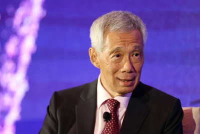 End of Lee era for Singapore as PM steps down