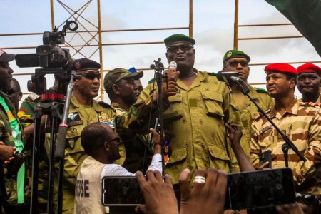 Niger coup: US envoy holds 'difficult' talks with junta